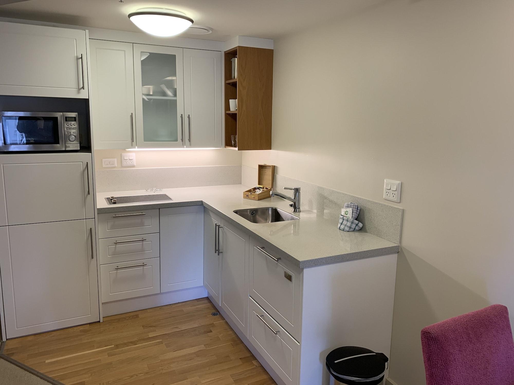 Vr Takapuna Auckland Exterior photo A typical kitchen in a student apartment