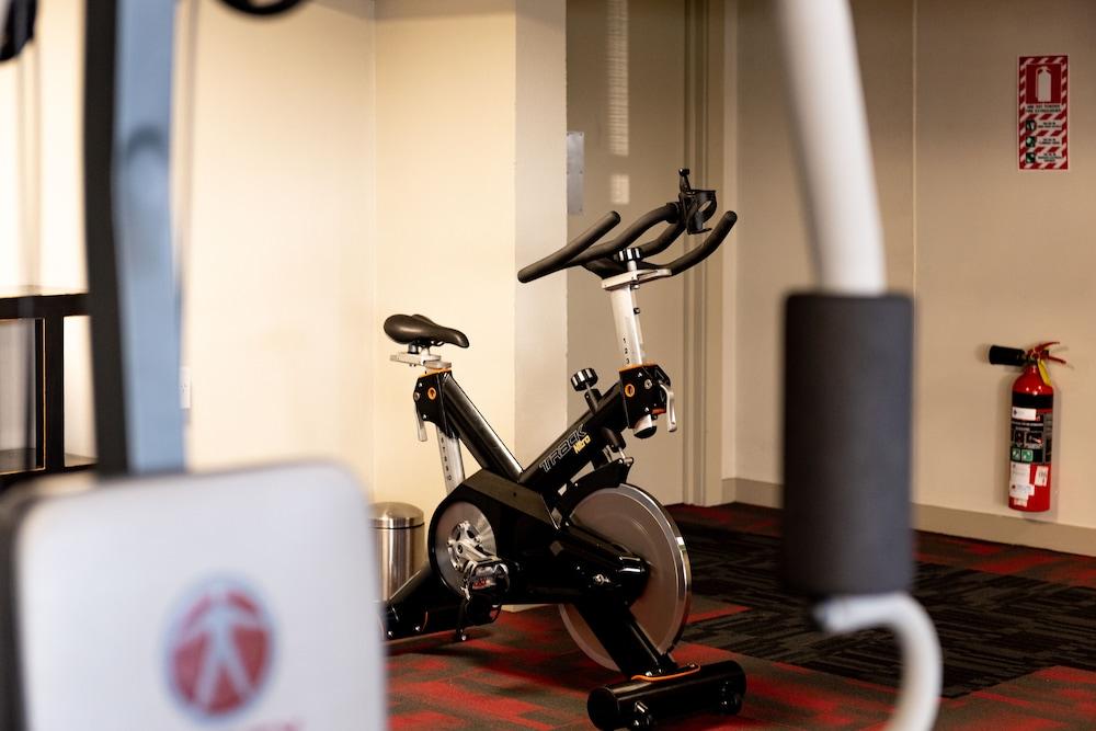 Vr Takapuna Auckland Exterior photo A stationary bicycle