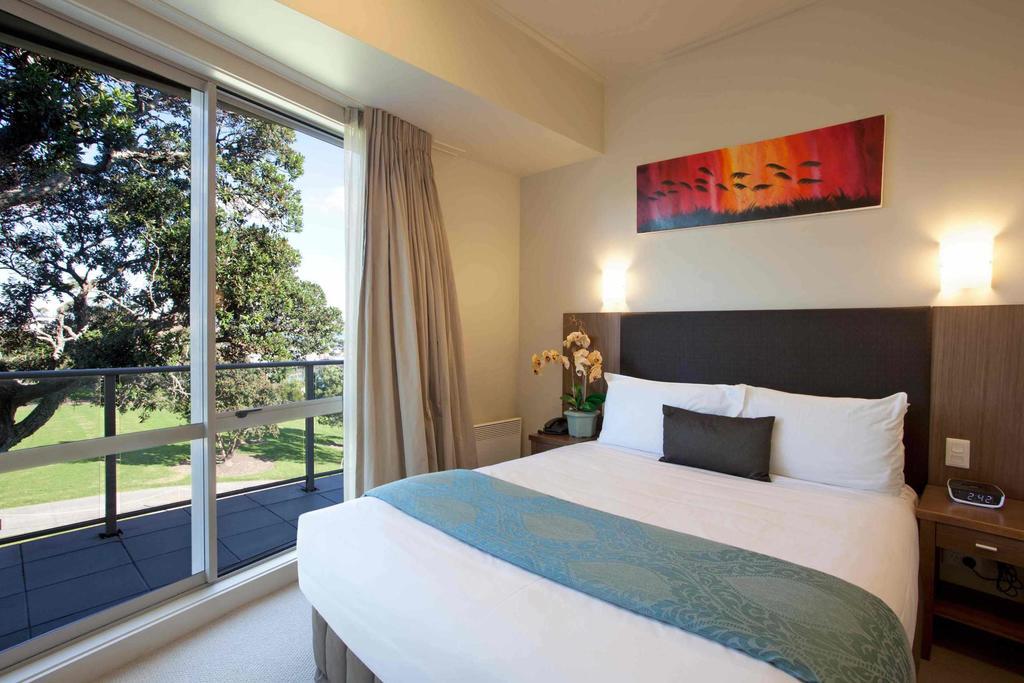 Vr Takapuna Auckland Exterior photo A bedroom at the hotel