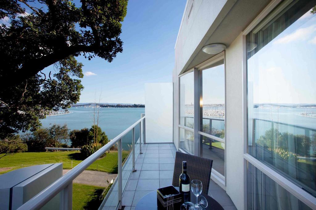Vr Takapuna Auckland Exterior photo View from a suite at the Crowne Plaza Hotel, Auckland